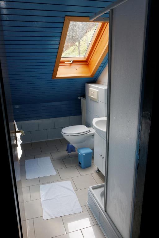 Pod Orehi Guest House Loce pri Poljcanah Room photo
